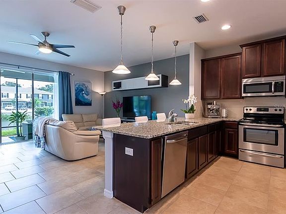 4th image of 6458 Baytown Dr