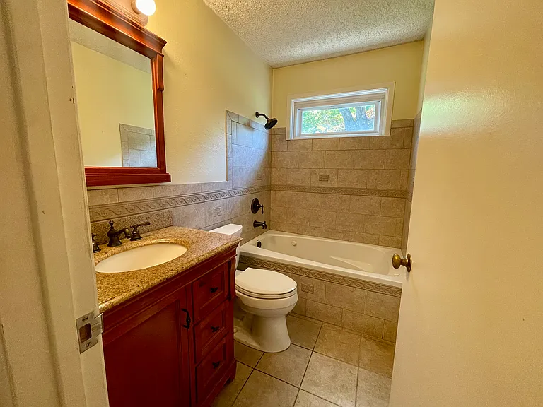 6340 Milhaven Dr — Photo 5