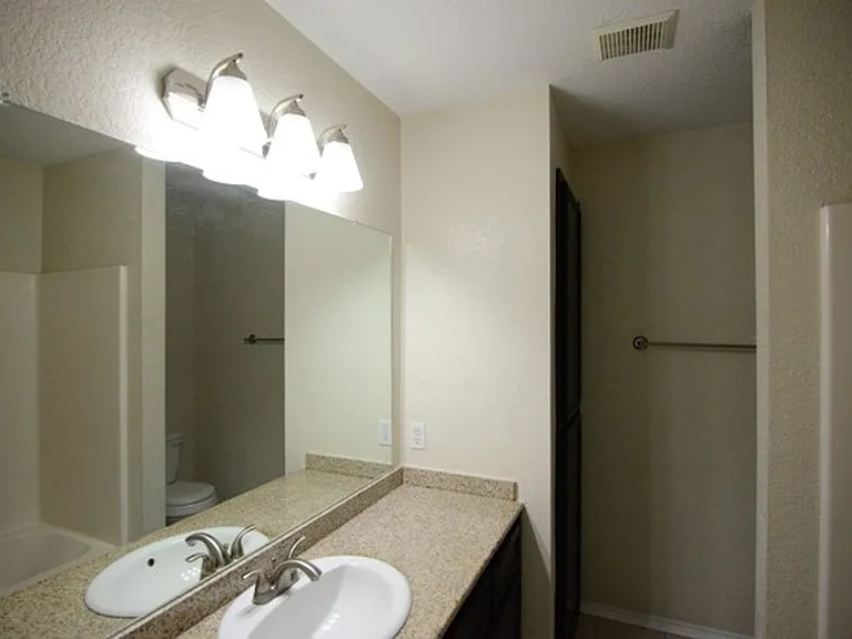 2909 Maria Dr — Photo 17