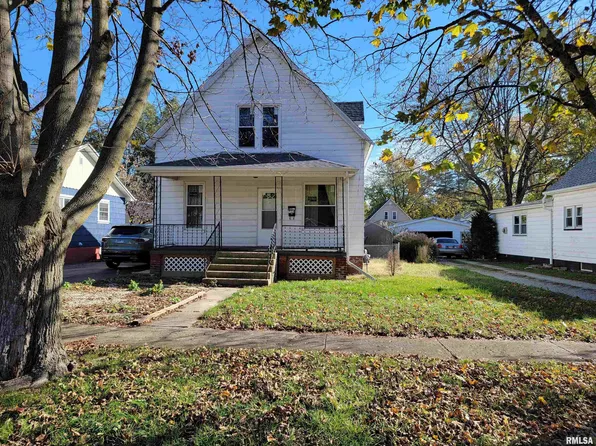 533 Baxter Ct, Canton, IL 61520
