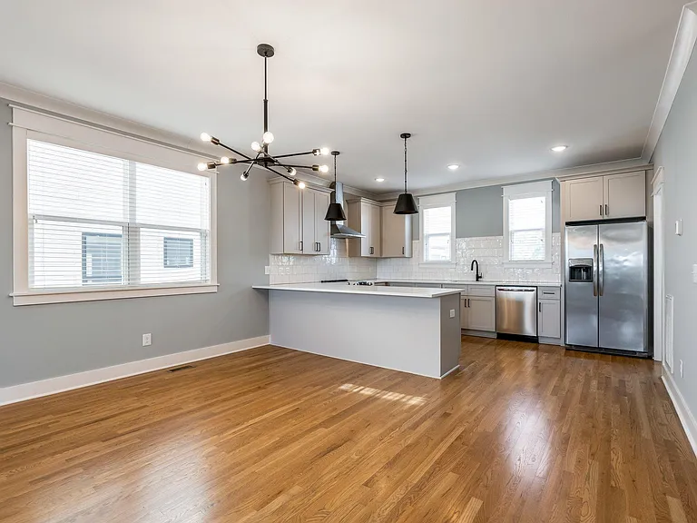530 Edwin St #10 — Photo 12