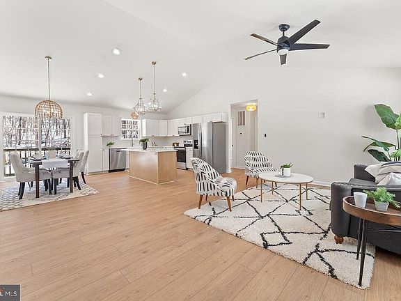 4th image of 18289 Cameron Rd