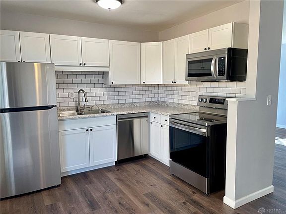 3rd image of 1426 Oshaughnesy Dr