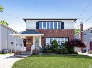 42 Sandalwood Ave, Valley Stream, NY 11581
