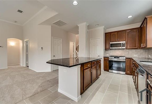 4th image of 1421 Condor Dr
