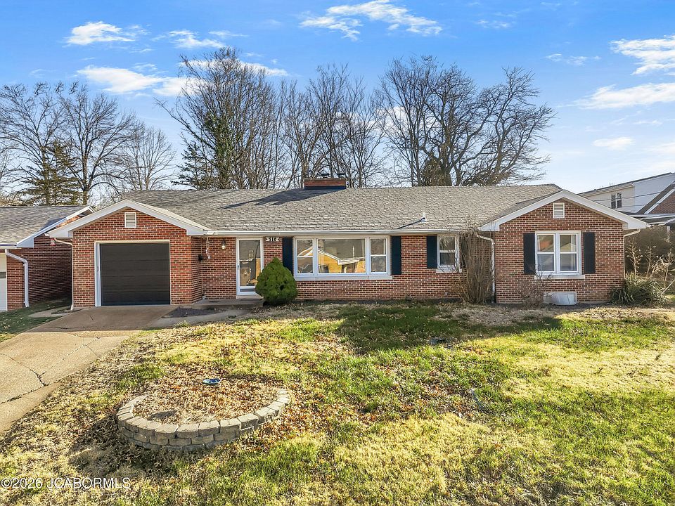 1st image of 310 Crest Dr
