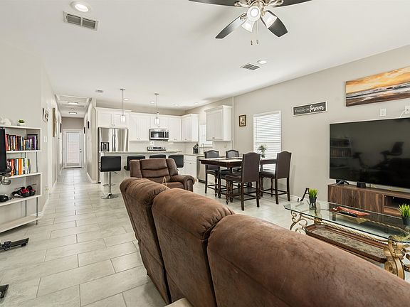 4th image of 1022 Tesoro Stone