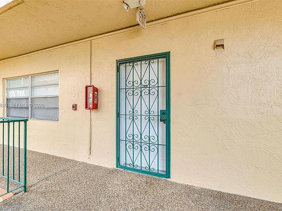 5th image of 1975 W 44th Pl APT A302
