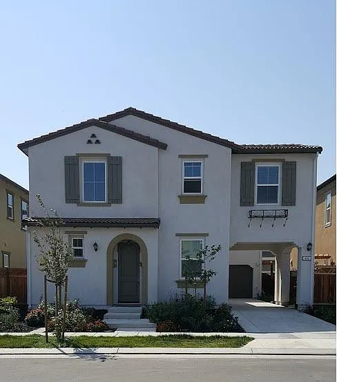 490 E Marcello Ave photo 1