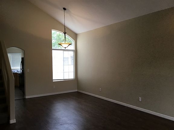 3rd image of 9590 Redstar St