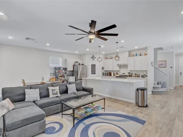 8494 Torozo Ave, Las Vegas, NV 89149