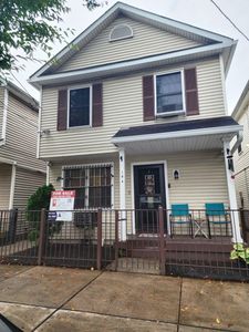 194 Dwight St, Jersey City, NJ, 07305