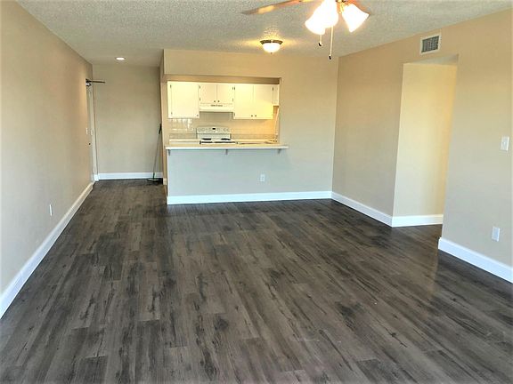 2nd image of 4400 1st St N