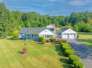 4 Jays Rd, Monroe, CT 06468