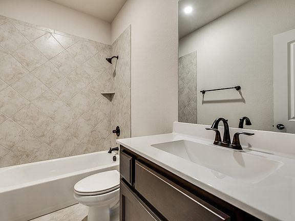 5th image of 1817 Bersano Ave