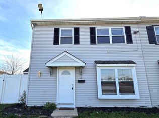 12 Lehigh Ct, Sicklerville, NJ 08081