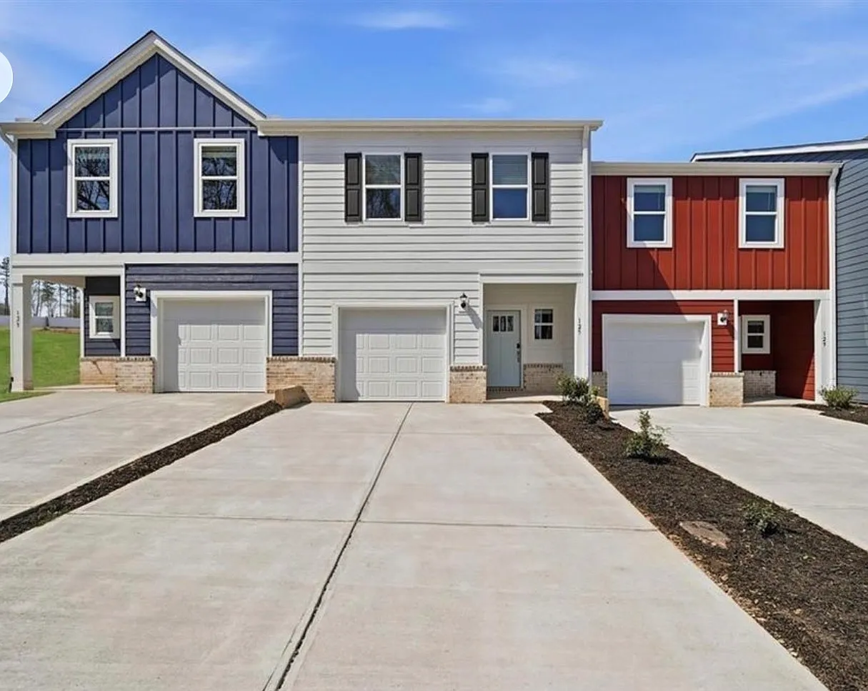 3 bed, 2.5 bath, 1550 sqft, $1,850 — Photo 1