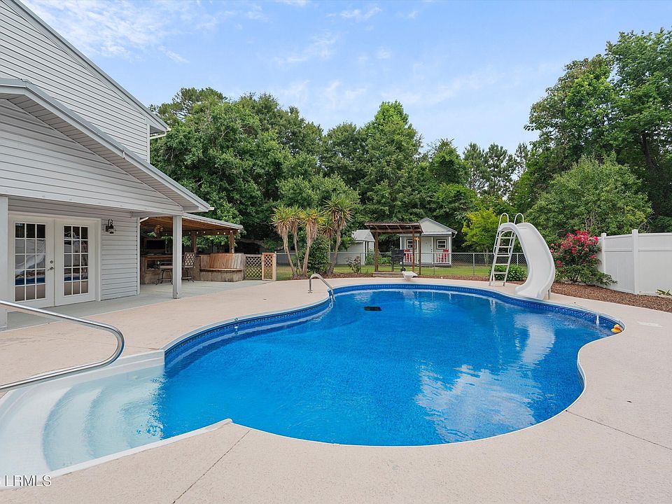 1st image of 4339 Pinewood Circle
