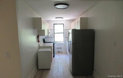 4th image of 2866 Marion Avenue #1E