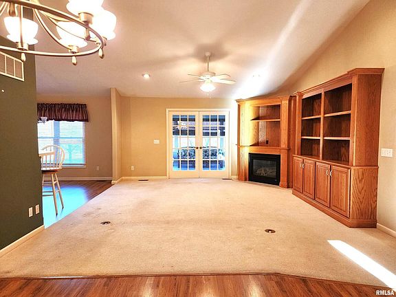 2nd image of 1313 33rd Avenue Cir