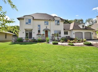 926 Wild Rose Ct, Eagan, MN 55123