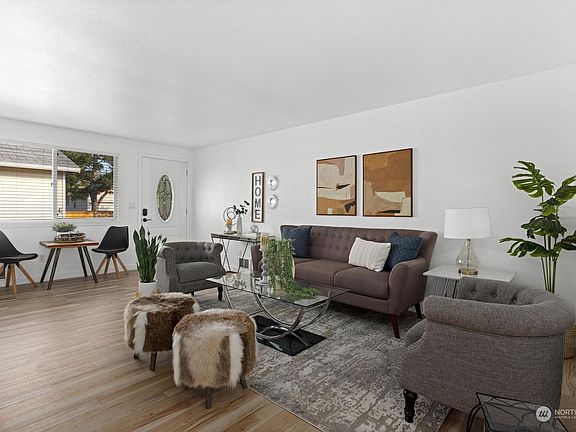 3rd image of 9002 11th St NE