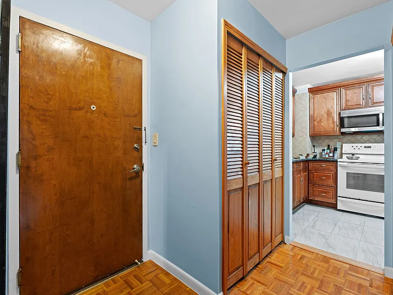 1111 River Rd #C32 — Photo 9