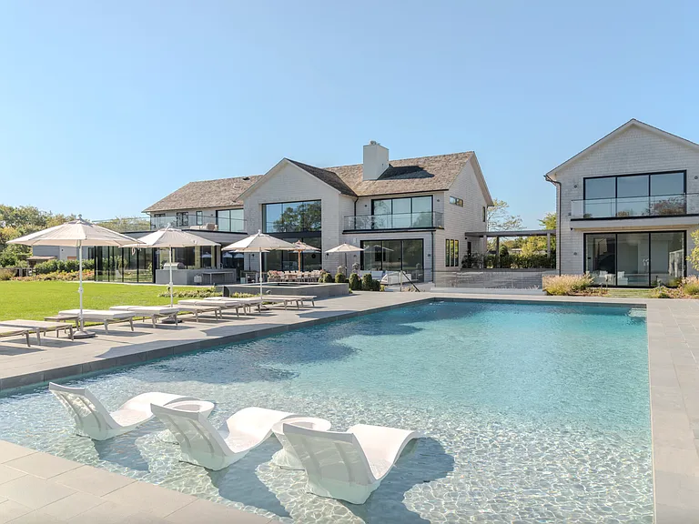 Fordune Ct — Photo 1