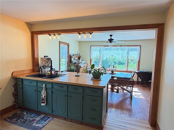 3rd image of 314 Owlville Rd