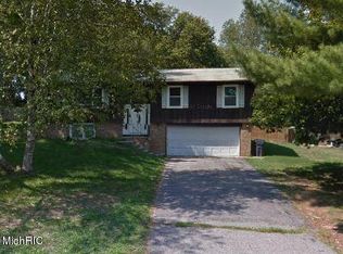 3901 Rollridge Ave, Kalamazoo, MI 49004