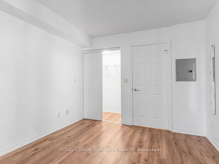 761 Bay St #1914 — Photo 27
