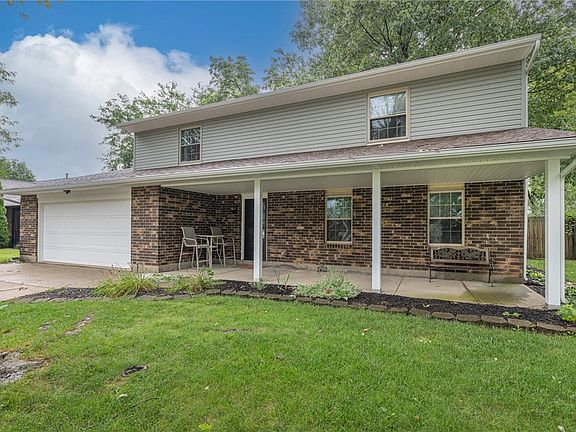 2nd image of 8930 Willowgate Ln