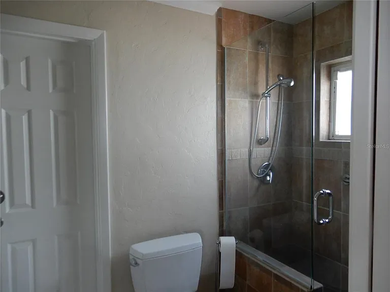 337 1st St W — Photo 23