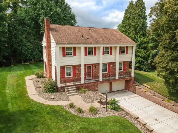 120 Christler Ct, Coraopolis, PA 15108