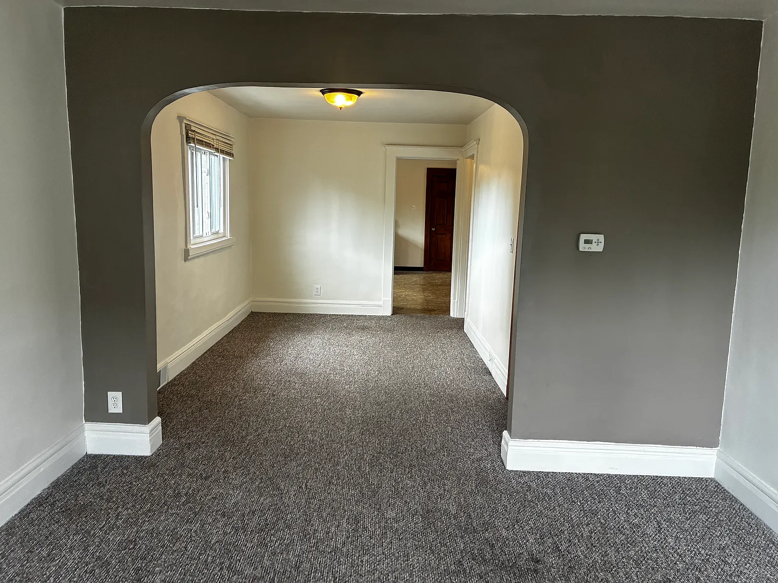 1 bed, 800 sqft, $1,100 — Photo 2