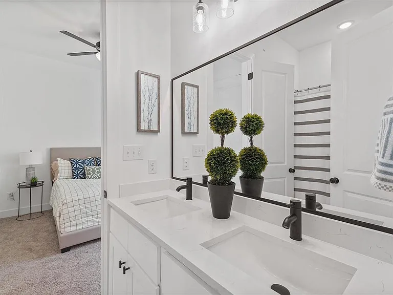 2406 Mann St #D — Photo 12