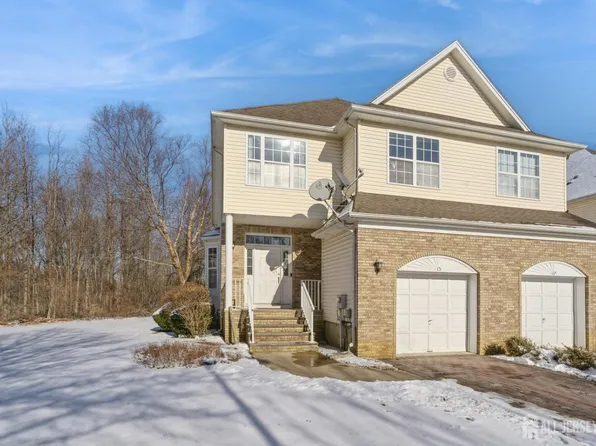 15 Keats Ct, East Windsor, NJ 08520