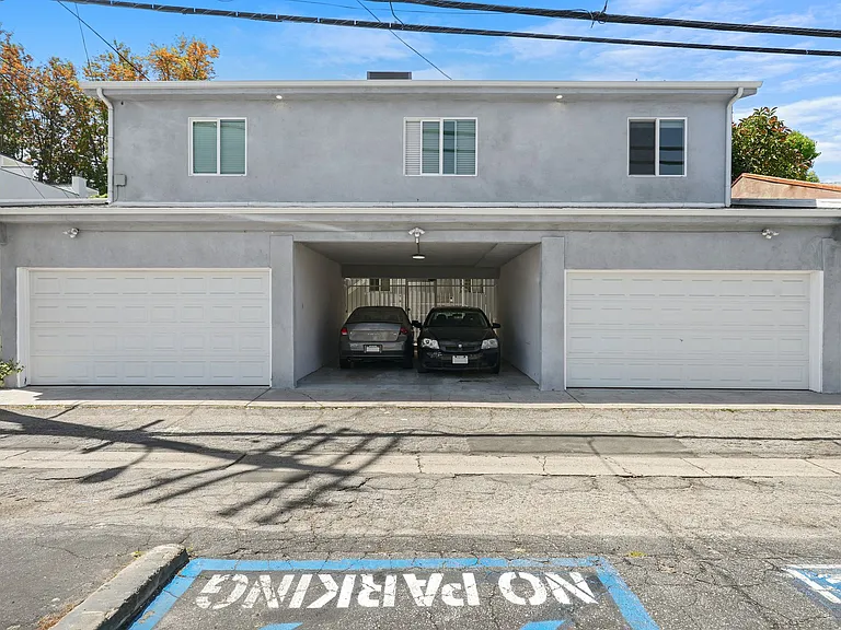 14531 Dickens St — Photo 17