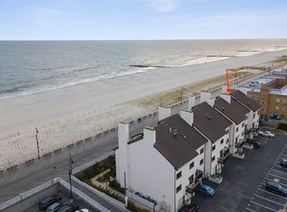 625 Oceanfront #B, Long Beach, NY 11561