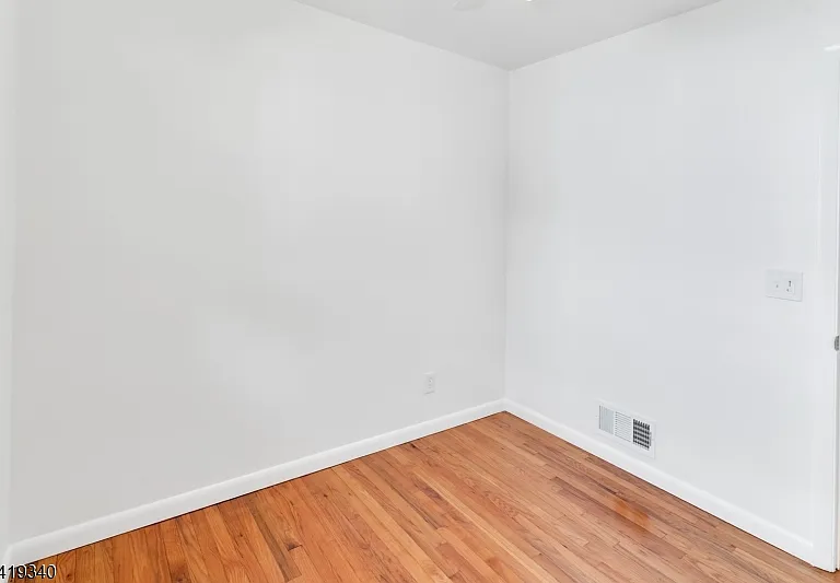 80 White Meadow Rd — Photo 16