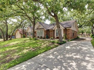 500 Cumberland Dr, Hurst, TX 76054