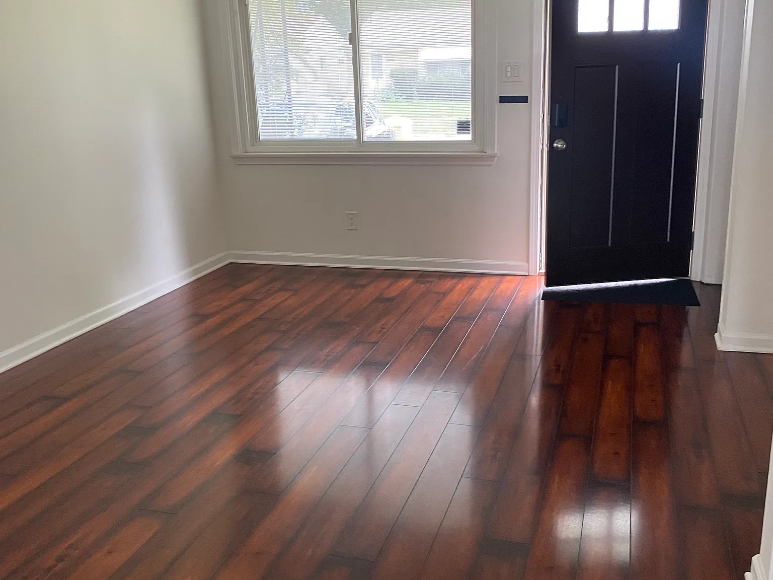 26113 Dartmouth St — Photo 2