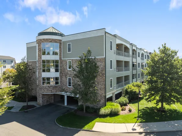 60 Maple Street #40, Branford, CT 06405