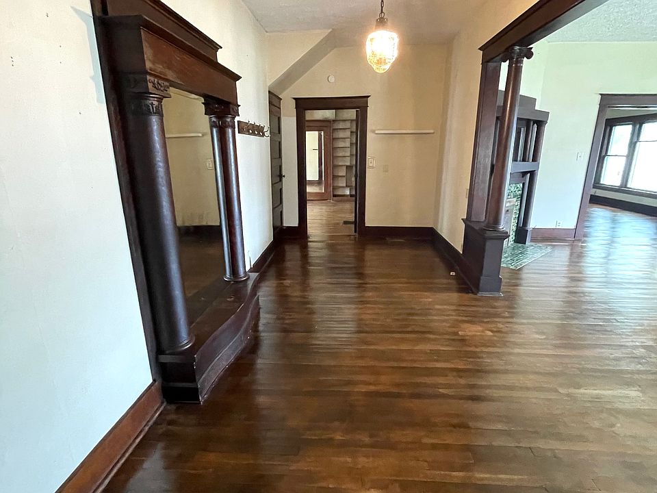 1st image of 76 E Michigan St