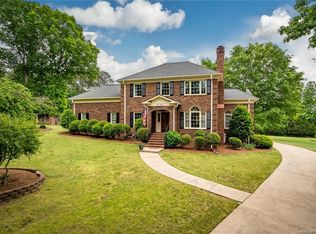 8165 Shannon Woods Ln, Matthews, NC 28104