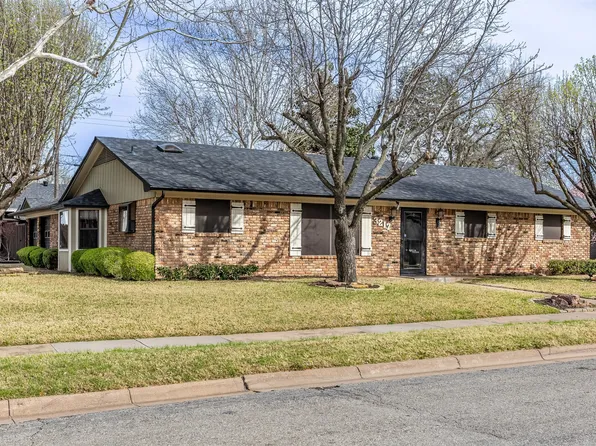 3217 Dauphine Dr, Sherman, TX 75090