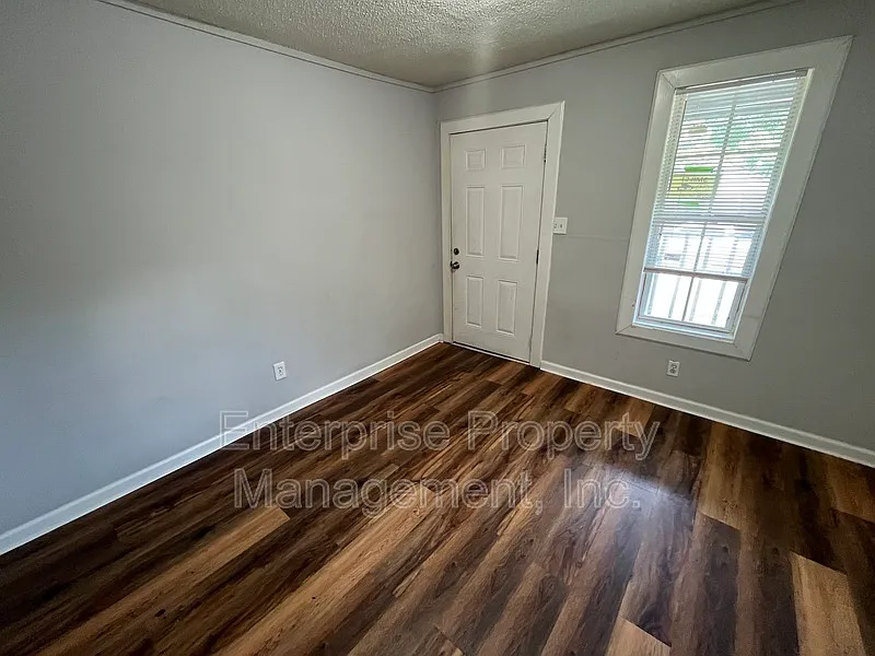 677 Buntyn St — Photo 3