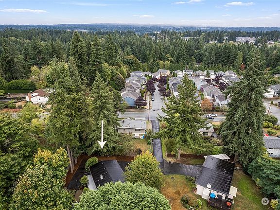 5th image of 17606 Larch Way