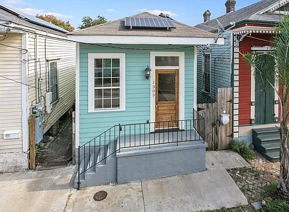 2nd image of 1305 Marigny St