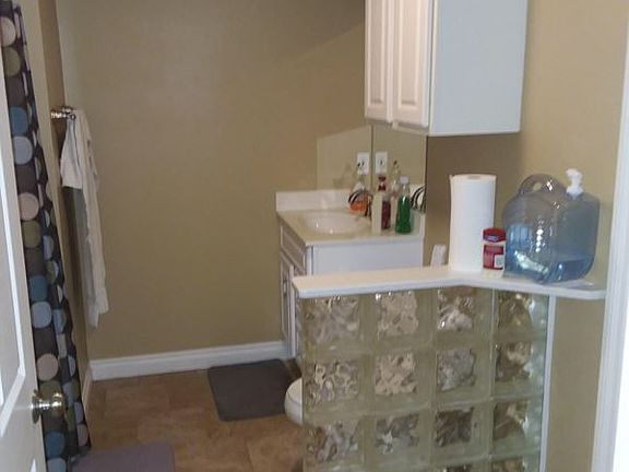 2nd image of 3633 Wedgewood Dr